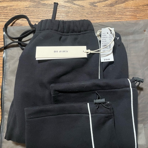 Essentials Fear of God Black Joggers with White Piping - Picture 5 of 5